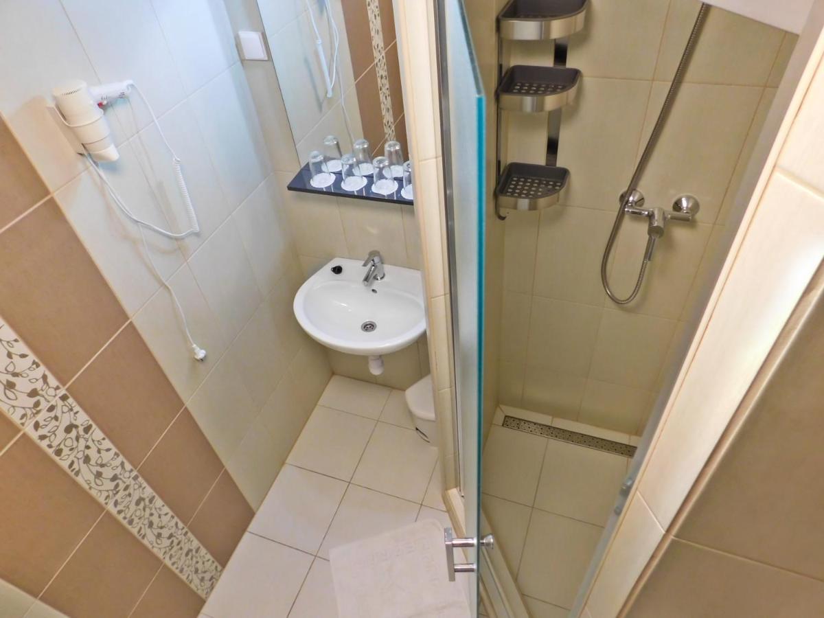 Korona Panzio Bed & Breakfast Levél Екстериор снимка