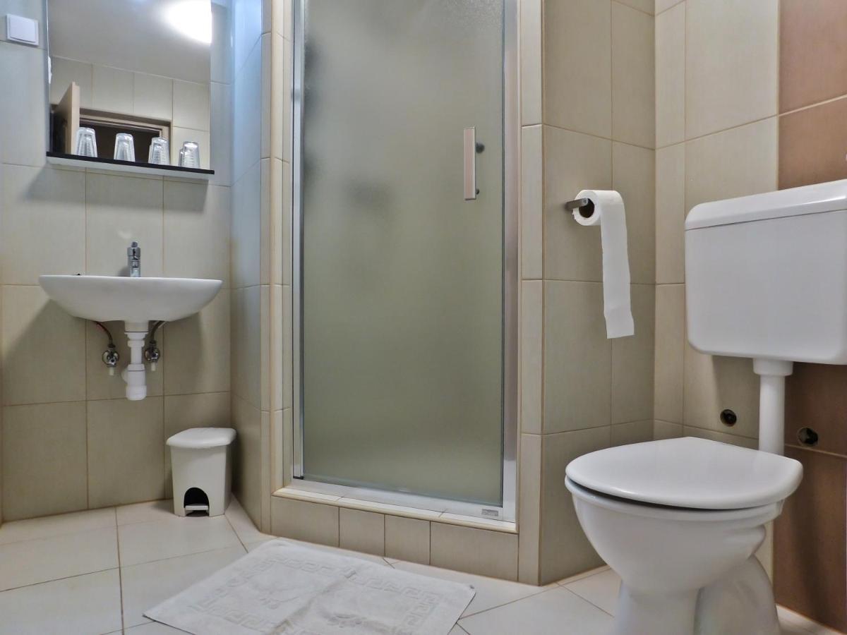 Korona Panzio Bed & Breakfast Levél Екстериор снимка
